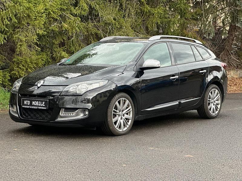 Gebraucht Renault Mégane III Dynamique 131 PS (96 kW) 2012 Schwarz Limousine