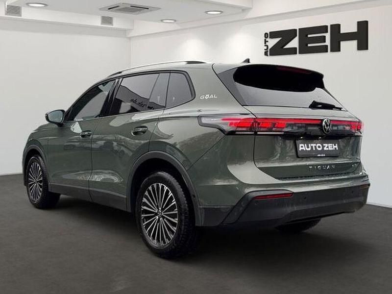 Gebraucht VW Tiguan Goal 150 PS (110 kW) 2025 Grün SUV