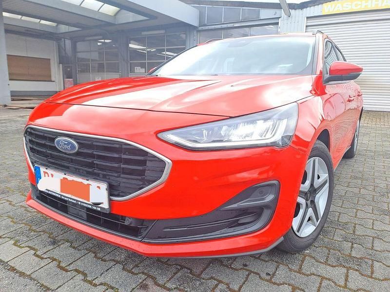 Gebraucht Ford Focus Cool & Connect 120 PS (88 kW) 2022 Rot Kombi