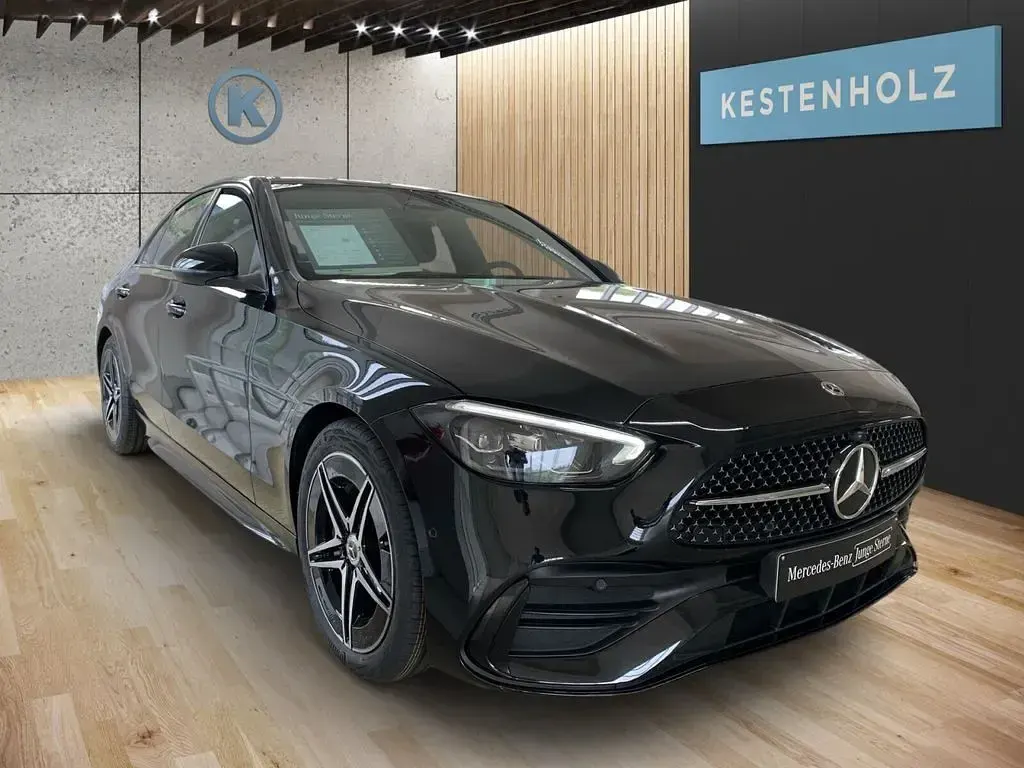 Gebraucht Mercedes C300 AMG 258 PS (189 kW) 2023 Unilack schwarz Limousine