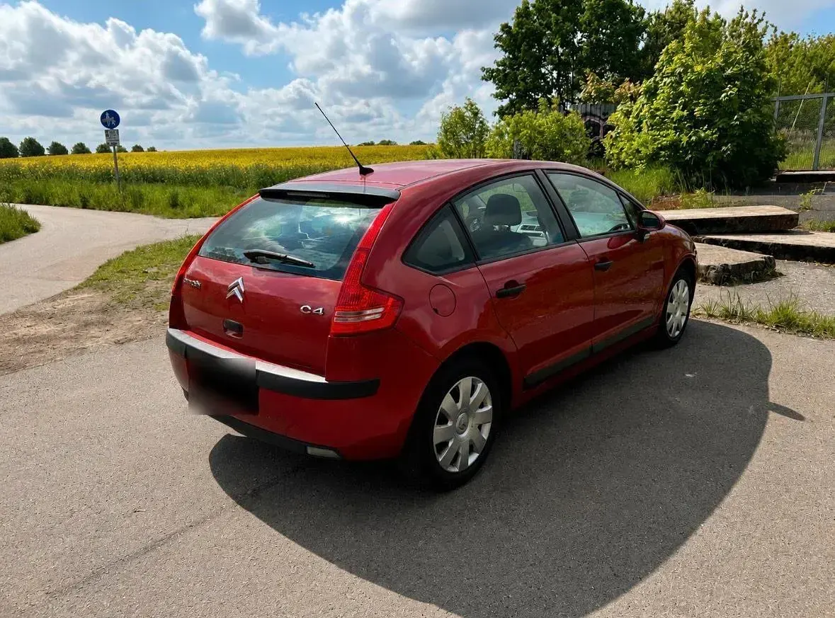 Gebraucht Citroën C4 88 PS (64 kW) 2006 Rot Limousine