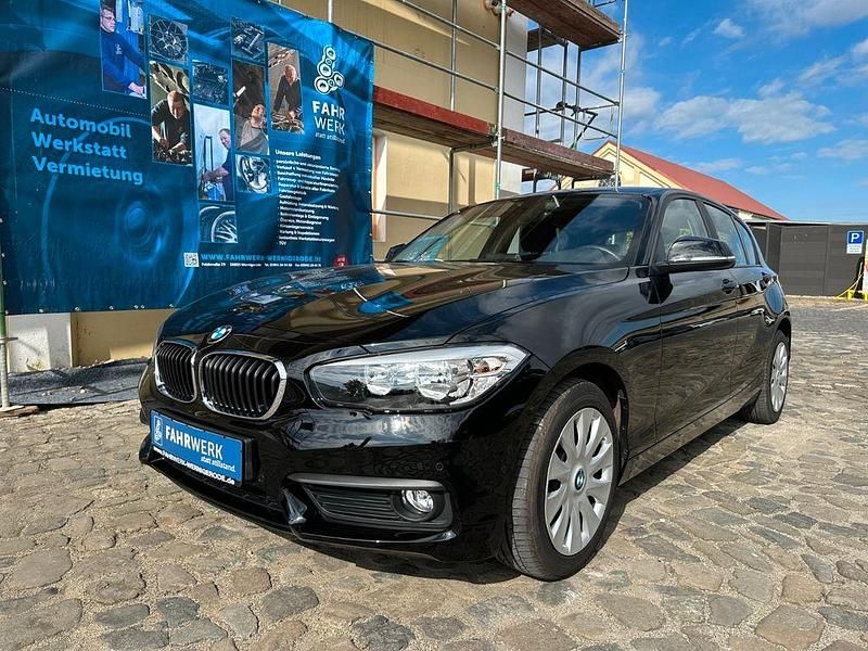 Schwarz Gebraucht 2018 BMW 118 Kleinwagen | 18.888 € (Fairer Preis) - Bild 1/4