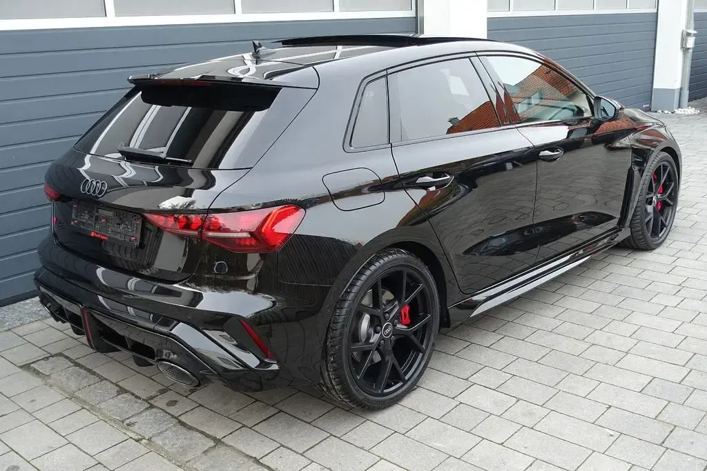 Gebraucht Audi RS3 Sport 400 PS (294 kW) 2025 Schwarz Limousine
