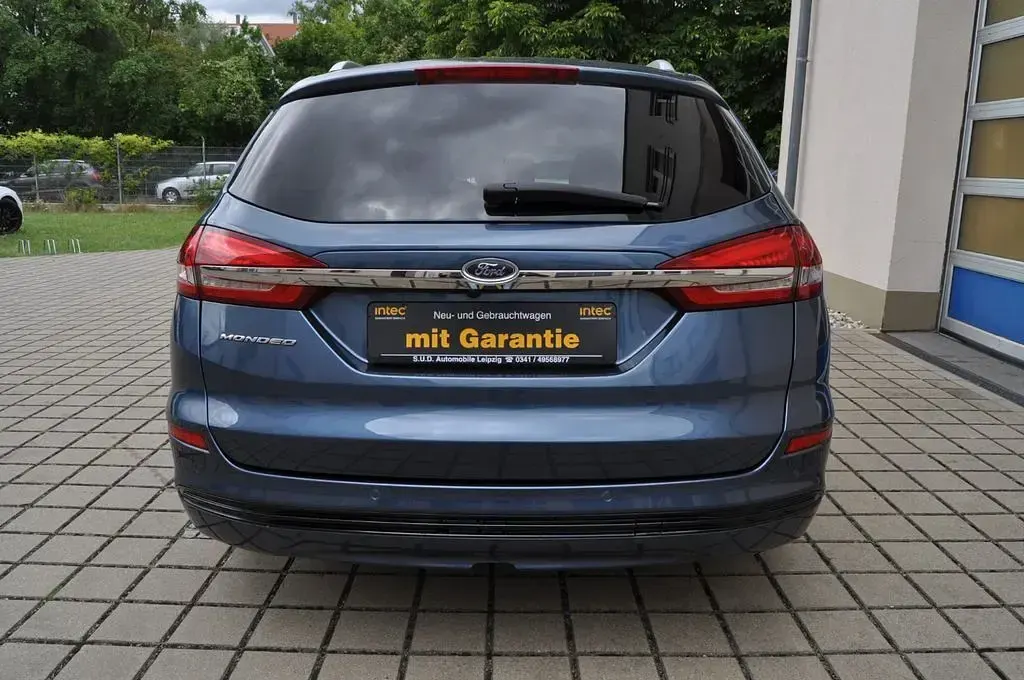 Gebraucht Ford Mondeo Titanium 165 PS (121 kW) 2018 Blau Limousine