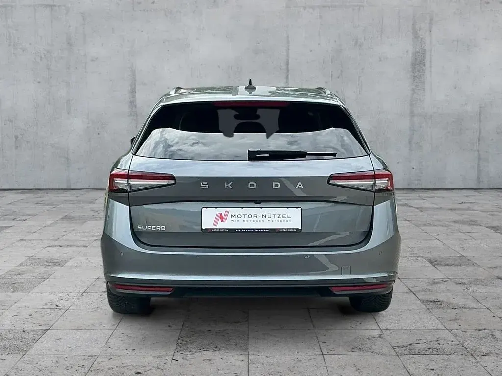 Gebraucht Skoda Superb Selection 150 PS (110 kW) 2025 Grau Kombi