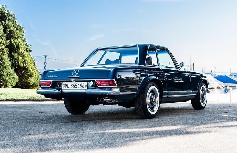 Blau Gebraucht 1966 Mercedes W113 Cabrio | 89.500 € - Bild 1/4