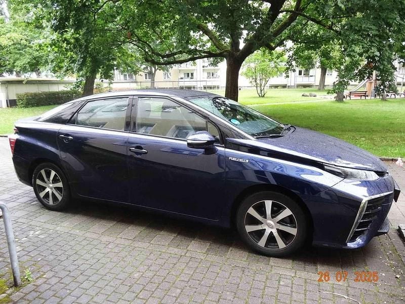 Blau Gebraucht 2019 Toyota Mirai Limousine | 11.111 € (Fairer Preis) - Bild 1/4