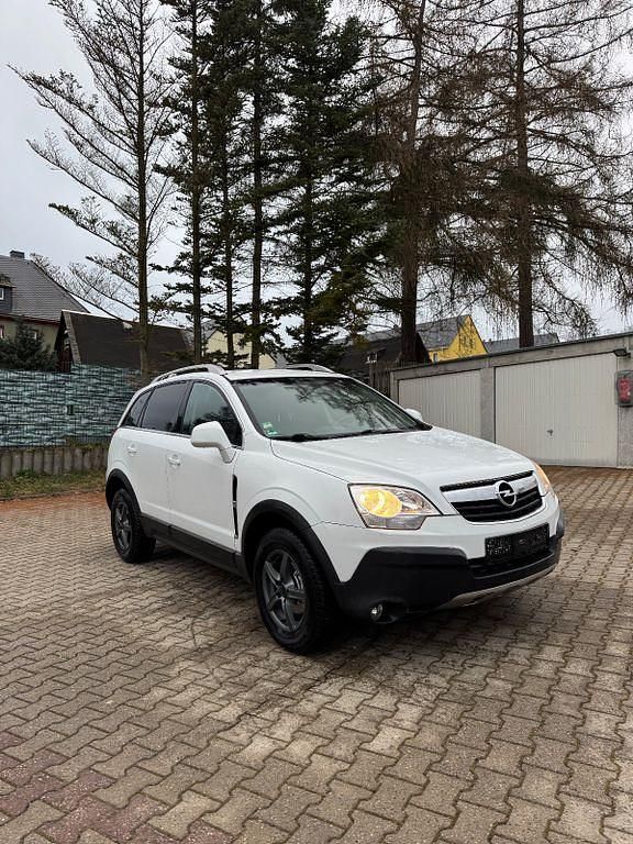 Gebraucht Opel Antara Edition 140 PS (102 kW) 2010 Weiß SUV