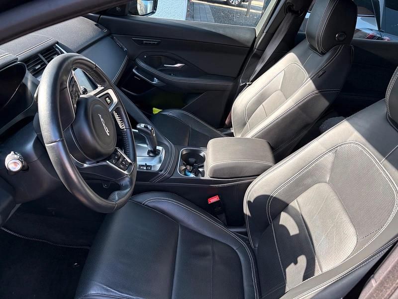 Second-hand Jaguar E-Pace 200 CP (147 kW) 2019 Negru SUV