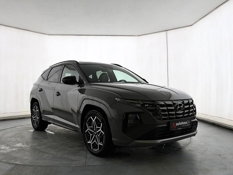 Grau Gebraucht 2024 Hyundai Tucson N Line SUV | 30.470 € (Superpreis) - Bild 1/4