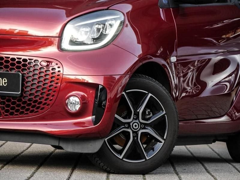 Gebraucht Smart ForTwo Electric Drive Exclusive 60 kW (82 PS) 2023 Bodypanels in carmine red (met Cabrio