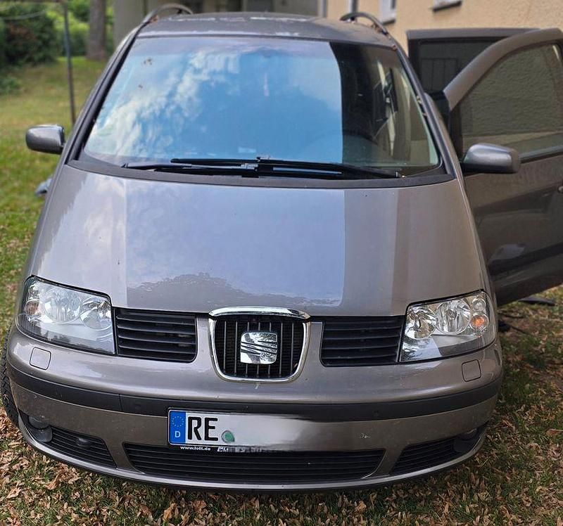Gebraucht Seat Alhambra Vigo 140 PS (102 kW) 2009 Beige Van / Kleinbus