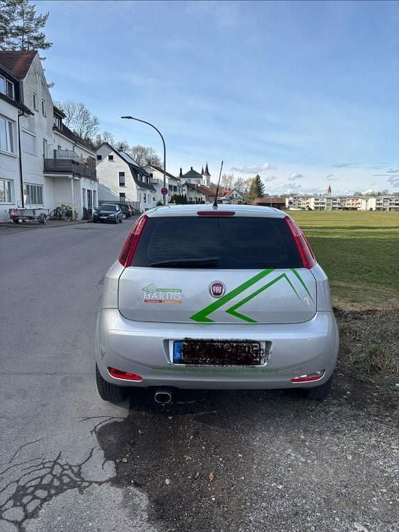 Gebraucht Fiat Punto 69 PS (50 kW) 2016 Silber Kleinwagen