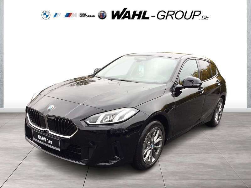 Schwarz Gebraucht 2024 BMW 120 Sport Line Kleinwagen | 33.090 € (Guter Preis) - Bild 1/4