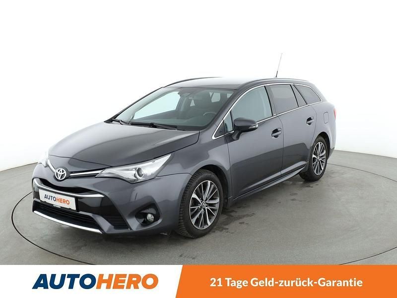 Grau Gebraucht 2017 Toyota Avensis Edition-S Kombi | 17.590 € (Fairer Preis) - Bild 1/3
