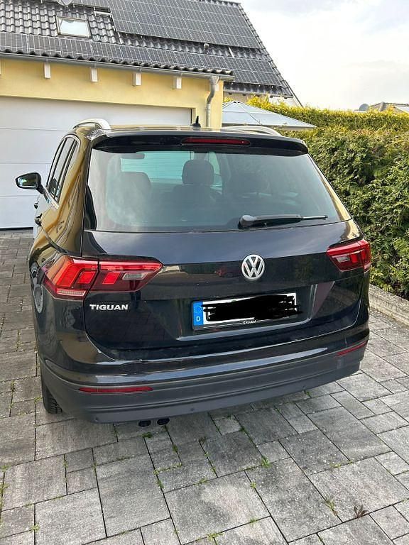 Gebraucht VW Tiguan Pro 150 PS (110 kW) 2018 Schwarz SUV