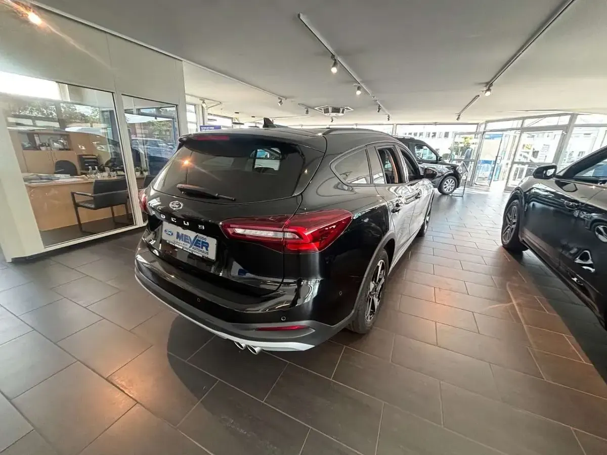 Neu Ford Focus Active X 155 PS (114 kW) 2026 Agate black Kombi