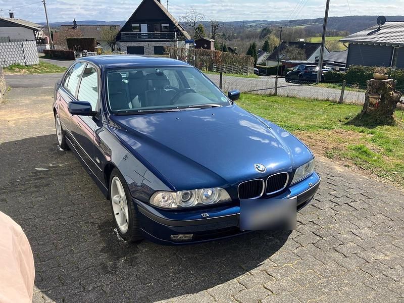 Gebraucht BMW 528 193 PS (141 kW) 1998 Blau Limousine