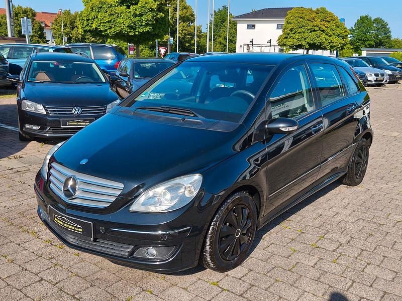 Schwarz Gebraucht 2005 Mercedes B170 Van / Kleinbus | 3.990 € (Etwas zu teuer) - Bild 1/4