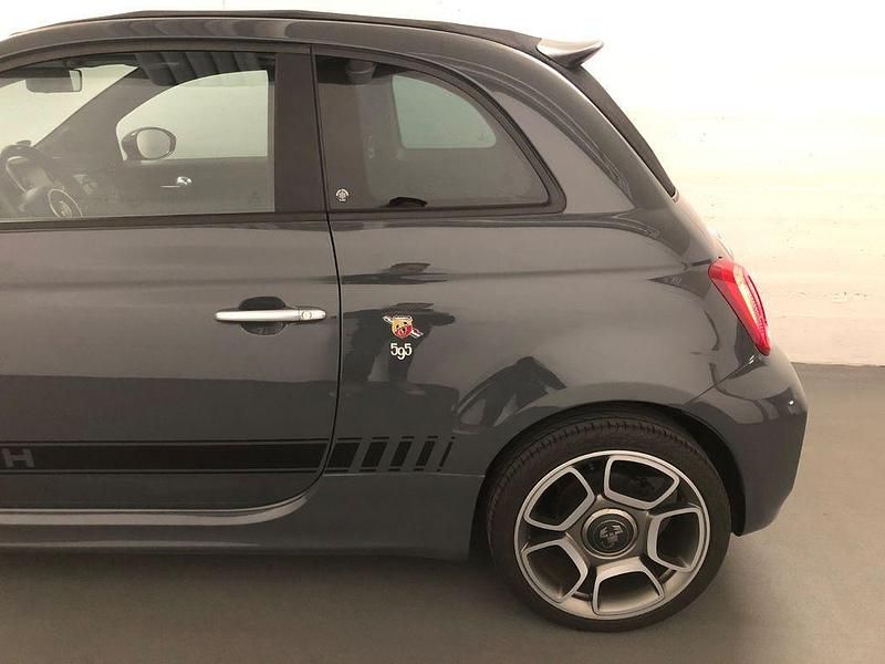 Usado Abarth 595C 145 HP (106 kW) 2017 Cinzento Cabrios