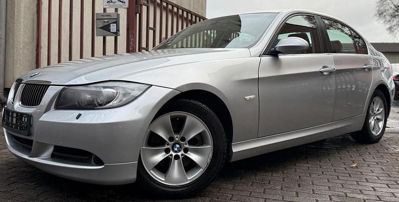 Gebraucht BMW 323 177 PS (130 kW) 2006 Silber Limousine