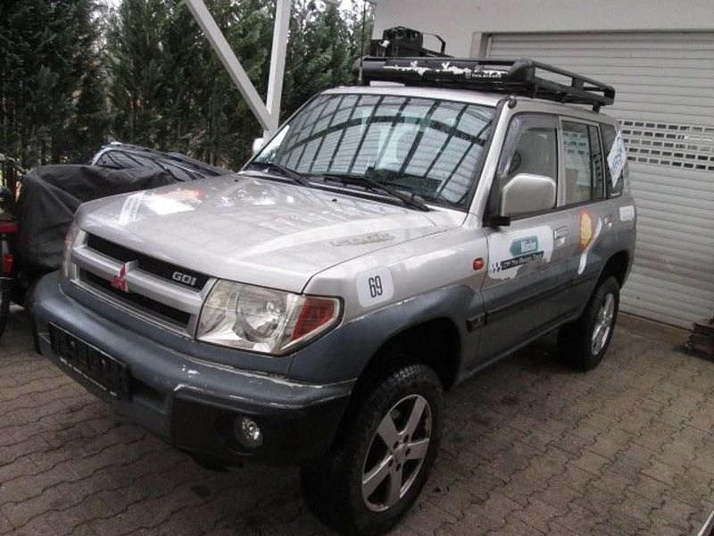 Gebraucht Mitsubishi Pajero 129 PS (94 kW) 2000 Silber SUV