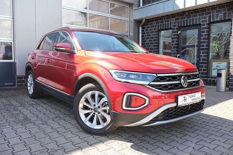 Rot Gebraucht 2023 VW T-Roc Style SUV | 27.490 € (Guter Preis) - Bild 1/4
