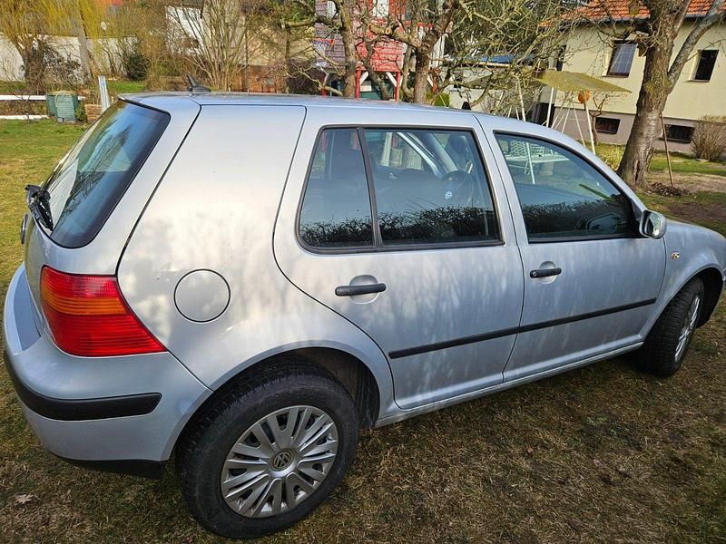 Gebraucht VW Golf IV 75 PS (55 kW) 1999 Silber Kleinwagen