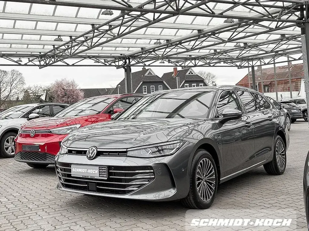 Neu VW Passat Elegance 150 PS (110 kW) 2026 Diabasgrau (grau) Kombi
