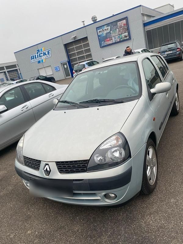Gebraucht Renault Clio II 75 PS (55 kW) 2002 Silber Kleinwagen