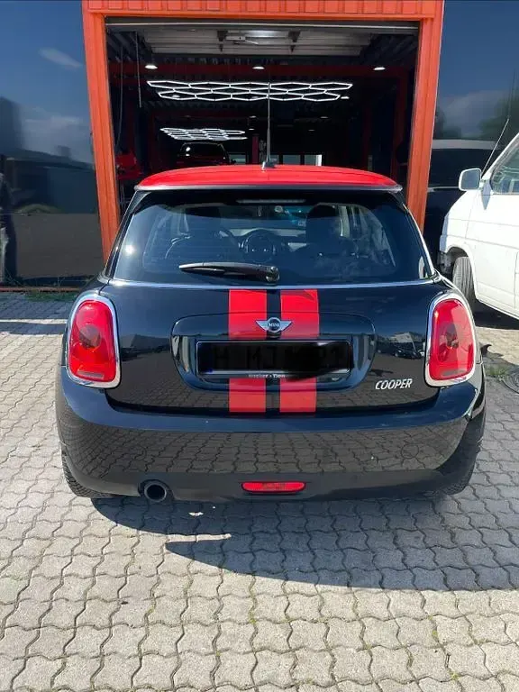 Gebraucht Mini Cooper 136 PS (100 kW) 2018 Schwarz Kleinwagen