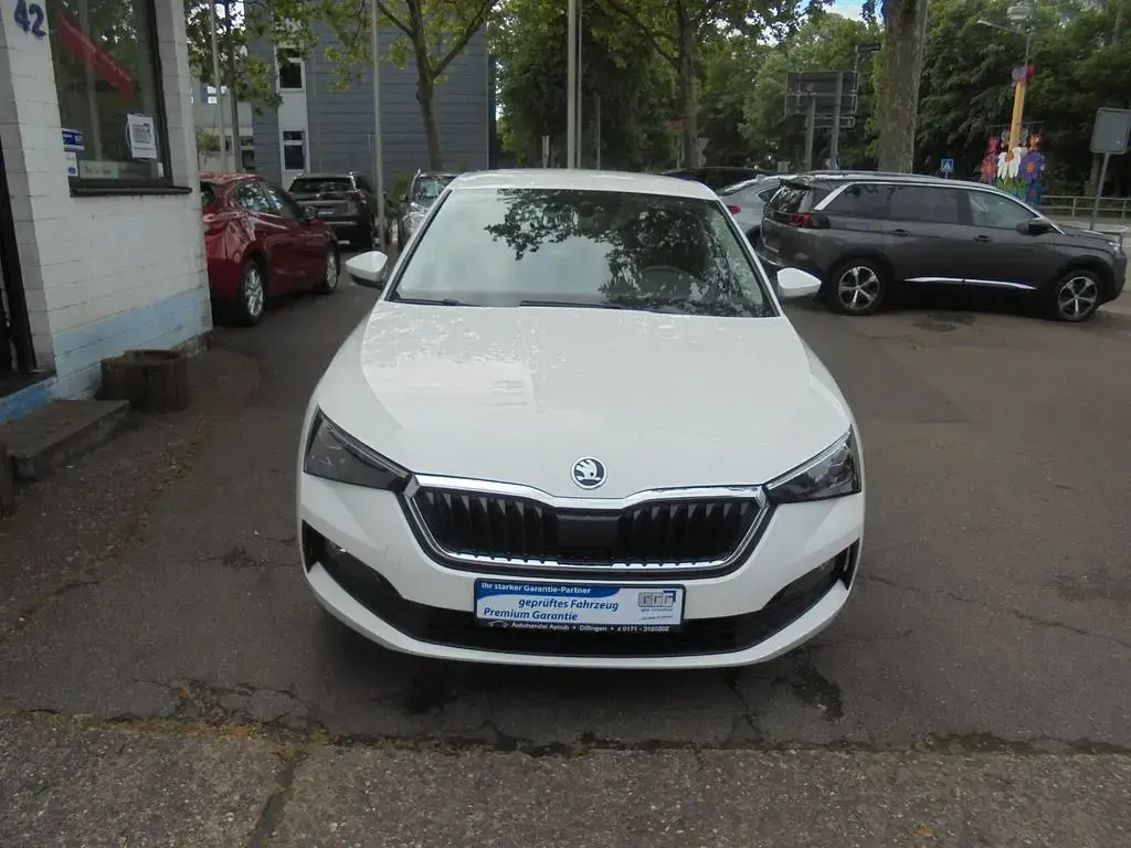 Gebraucht Skoda Scala Style 150 PS (110 kW) 2020 Weiß Kleinwagen