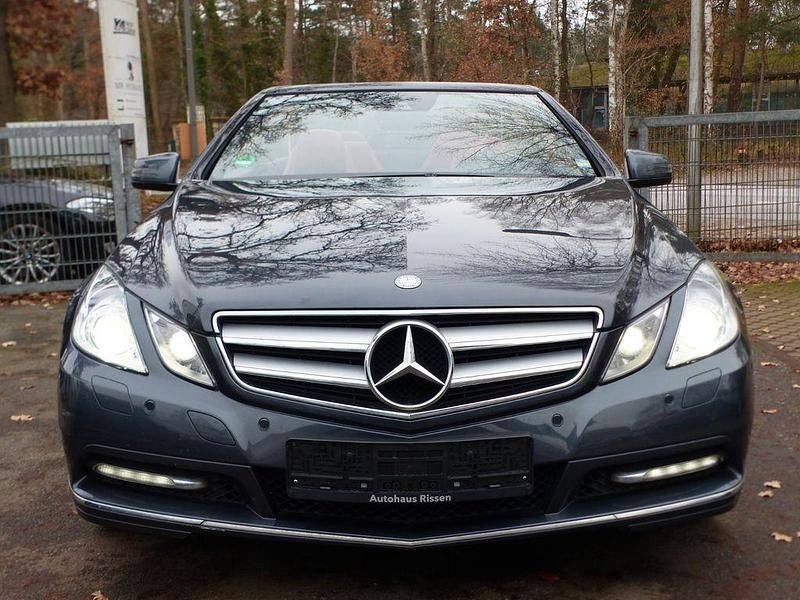 Gebraucht Mercedes E200 184 PS (135 kW) 2011 Grau Cabrio