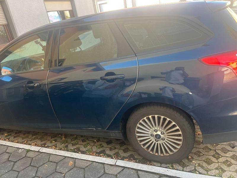 Gebraucht Ford Focus 116 PS (85 kW) 2012 Kombi