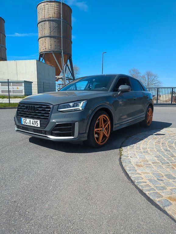 Second-hand Audi Q2 S-line plus 150 CP (110 kW) 2017 Gri SUV