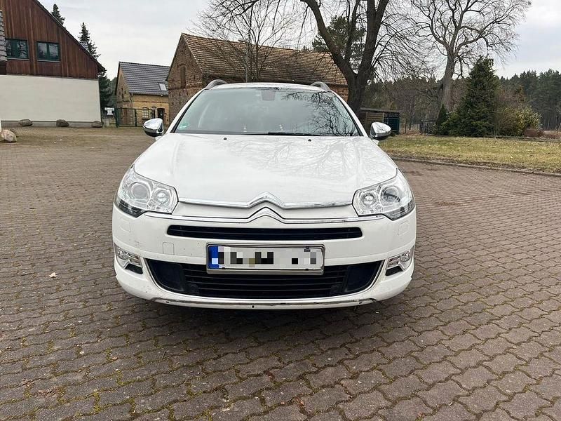 Weiß Gebraucht 2015 Citroën C5 CrossTourer Kombi | 7.074 € - Bild 1/4