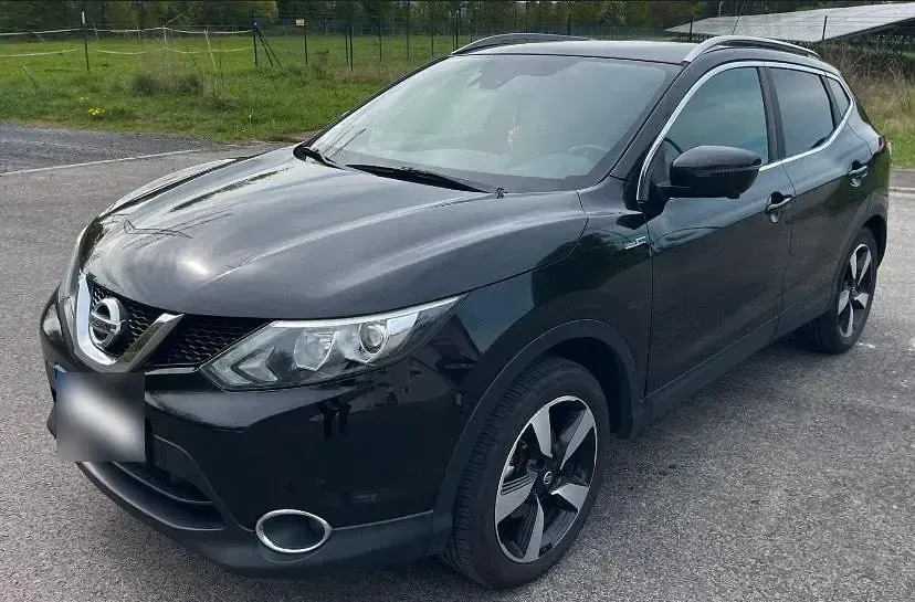 Gebraucht Nissan Qashqai Tekna 163 PS (119 kW) 2016 Schwarz SUV