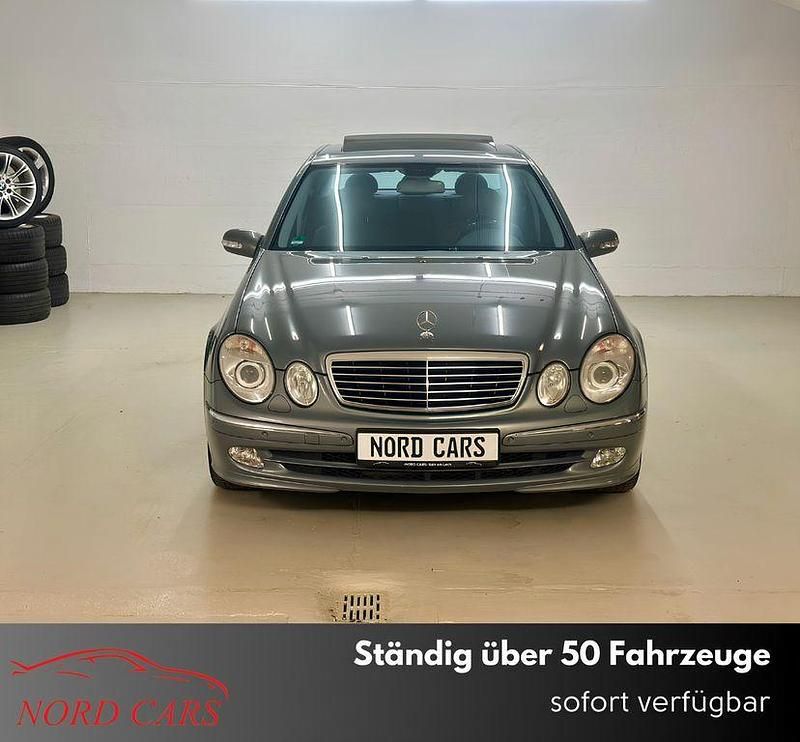 Grau Gebraucht 2006 Mercedes E320 Limousine | 13.300 € - Bild 1/4
