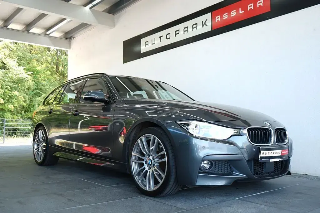Gebraucht BMW 330 M Sport 258 PS (189 kW) 2017 Schwarz Kombi