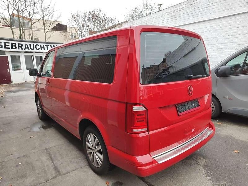 Gebraucht VW Multivan Generation Six 150 PS (110 kW) 2018 Kirschrot Van / Kleinbus