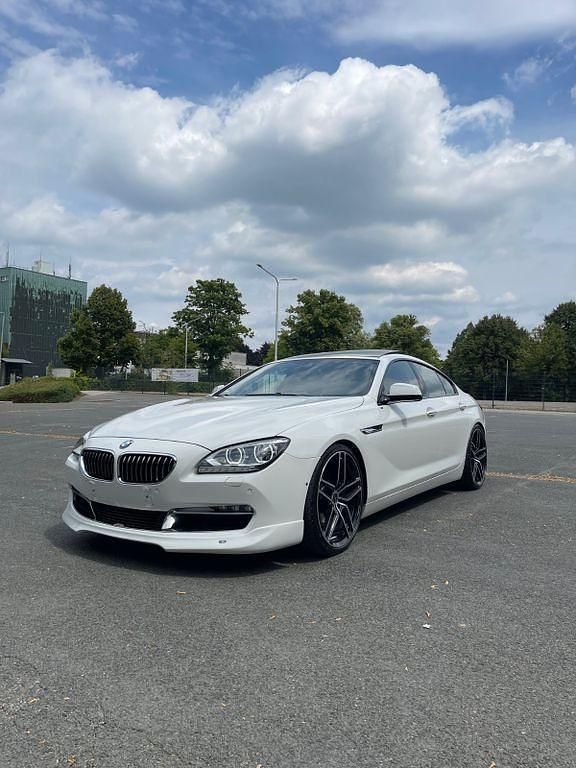 Weiß Gebraucht 2012 BMW 640 Coupé | 31.900 € - Bild 1/4