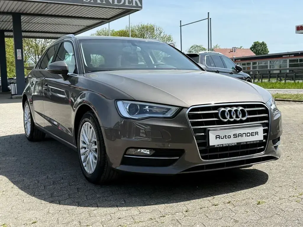 Gebraucht Audi A3 Ambiente 110 PS (80 kW) 2015 Dakotagrau Limousine