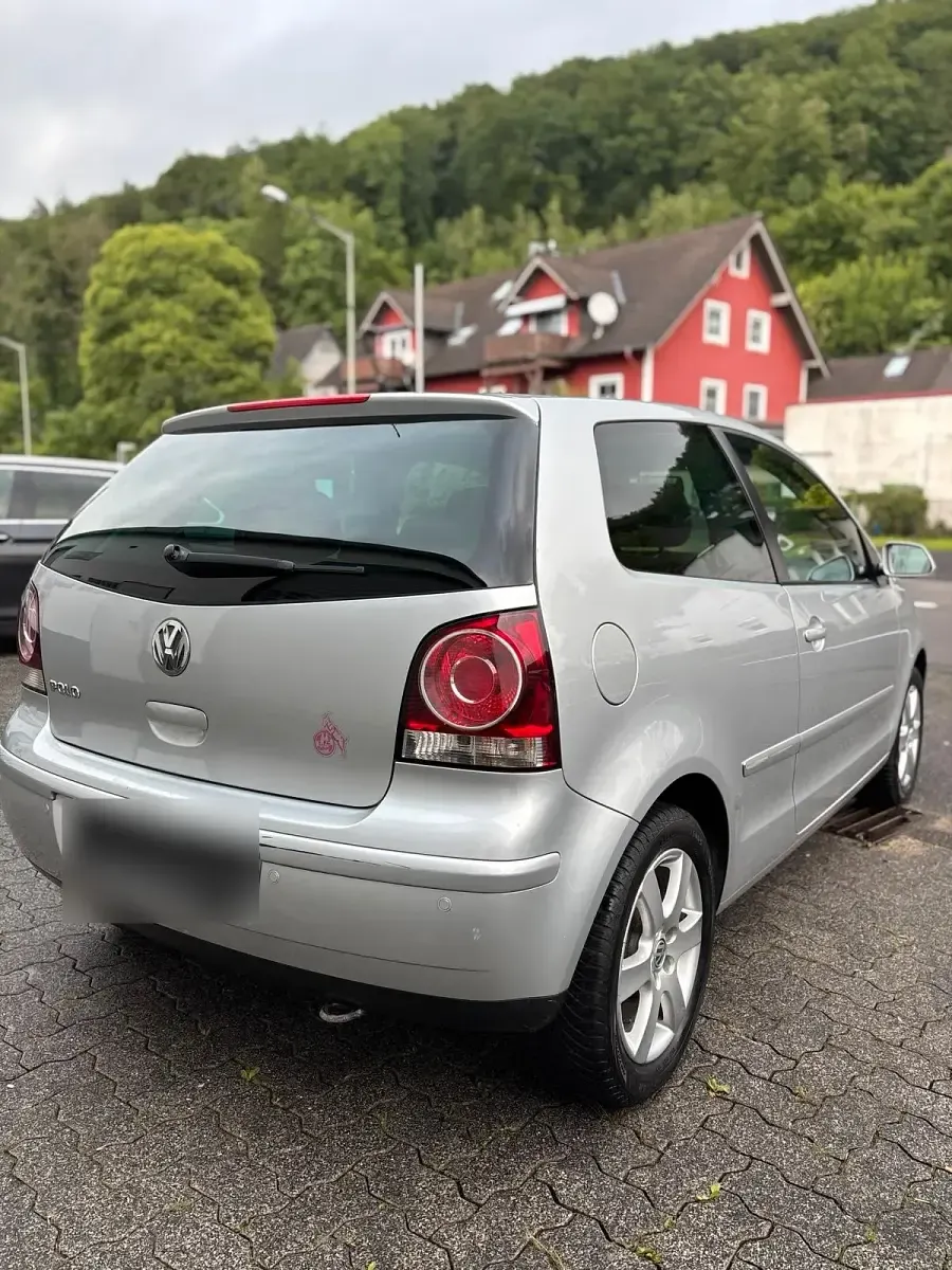 Gebraucht VW Polo 60 PS (44 kW) 2009 Silber Kleinwagen