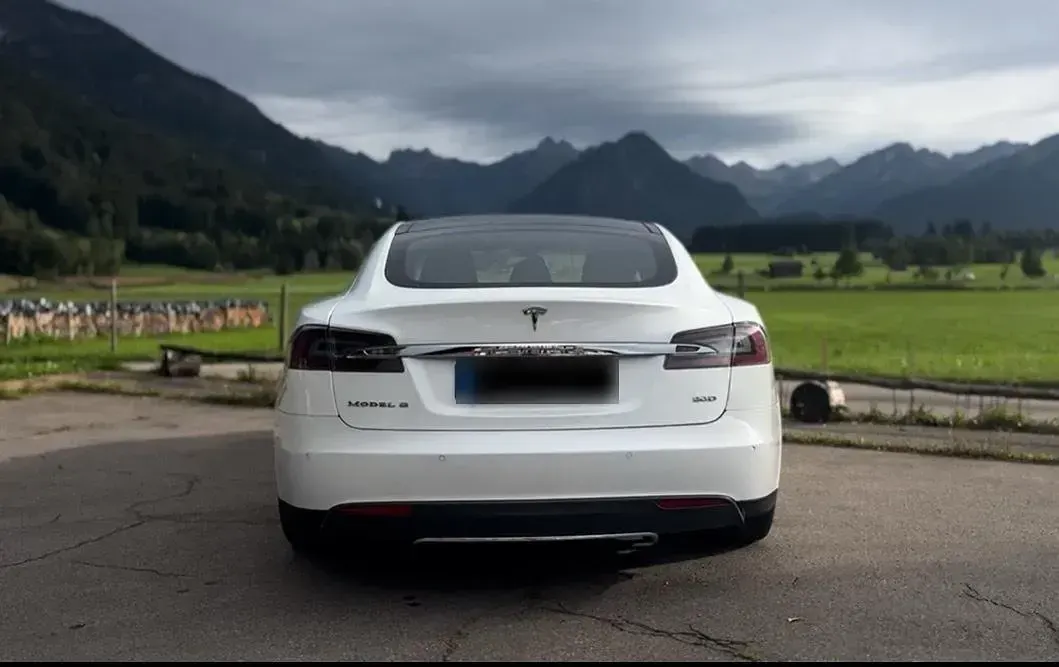 Gebraucht Tesla Model S 386 kW (525 PS) 2016 Weiß Kleinwagen