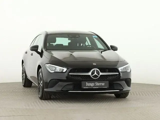 Gebraucht Mercedes CLA250e Shooting Brake 224 PS (164 kW) 2023 Kombi