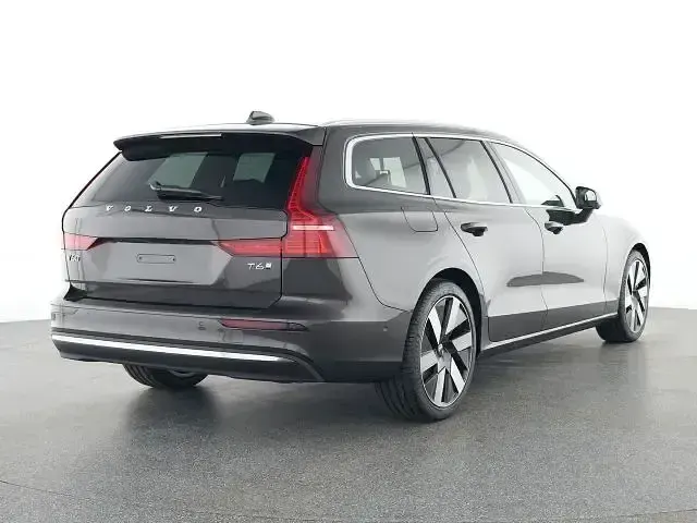 Brugt Volvo V60 Plus 253 HK (186 kW) 2025 Grå Stationcar