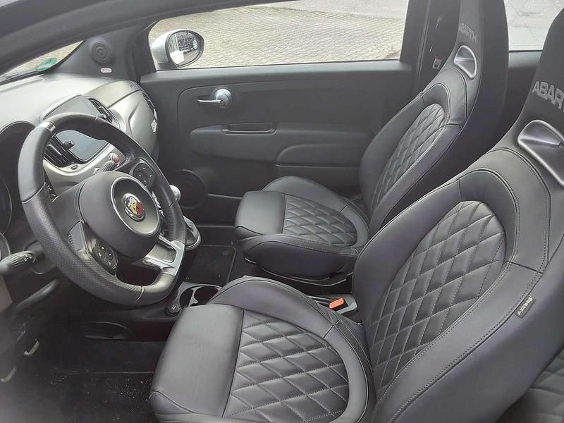 Gebraucht Abarth 595C 165 PS (121 kW) 2023 Schwarz (metallic) Cabrio