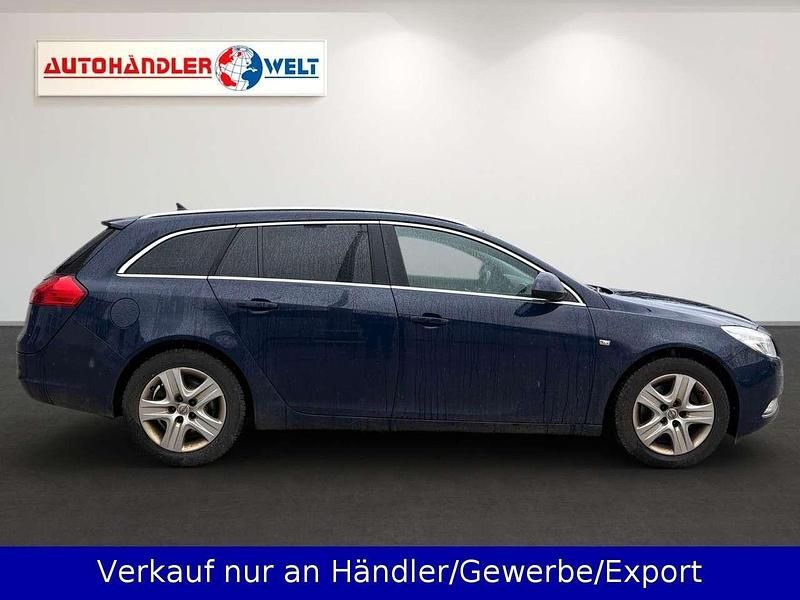 Gebraucht Opel Insignia 131 PS (96 kW) 2010 Blau Kombi