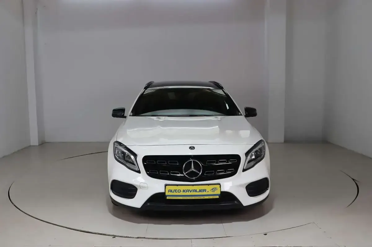 Gebraucht Mercedes GLA220 AMG line 170 PS (125 kW) 2018 Weiß SUV