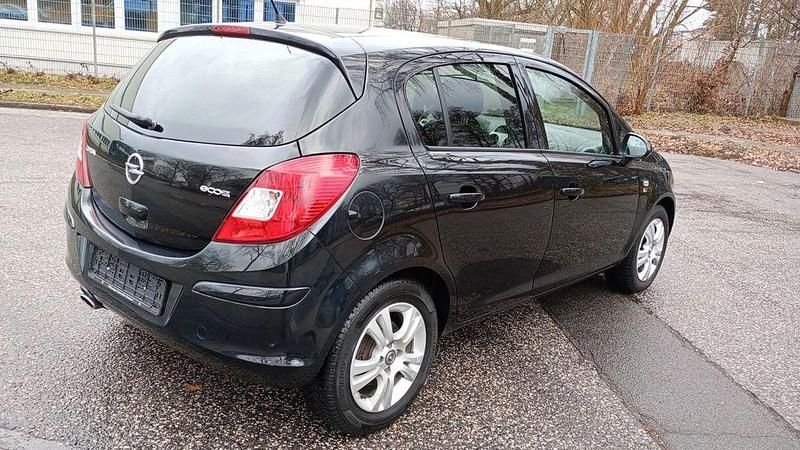 Gebraucht Opel Corsa Edition 69 PS (50 kW) 2012 Schwarz Kleinwagen